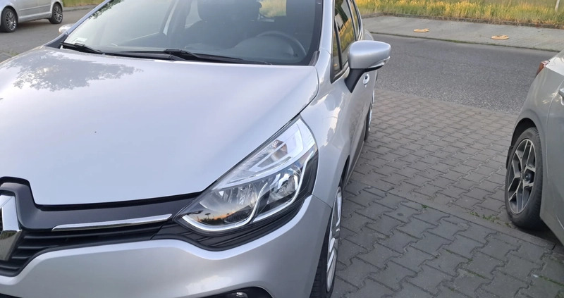 Renault Clio cena 42900 przebieg: 42103, rok produkcji 2019 z Szczecin małe 211